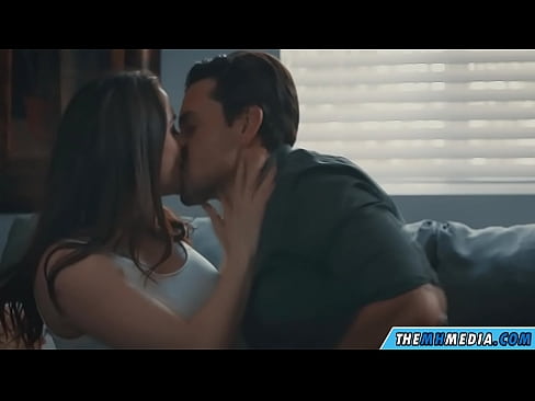 ❤️ Feusuaiga alofa ma se tina busty lelei ❤❌ Pono fa'afafine